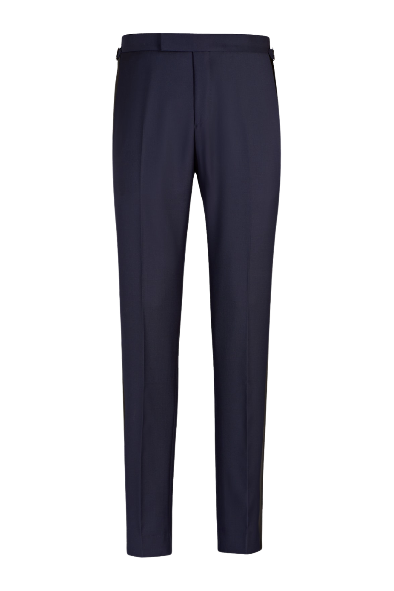 Traje de lana azul marino de un botón y botonadura sencilla