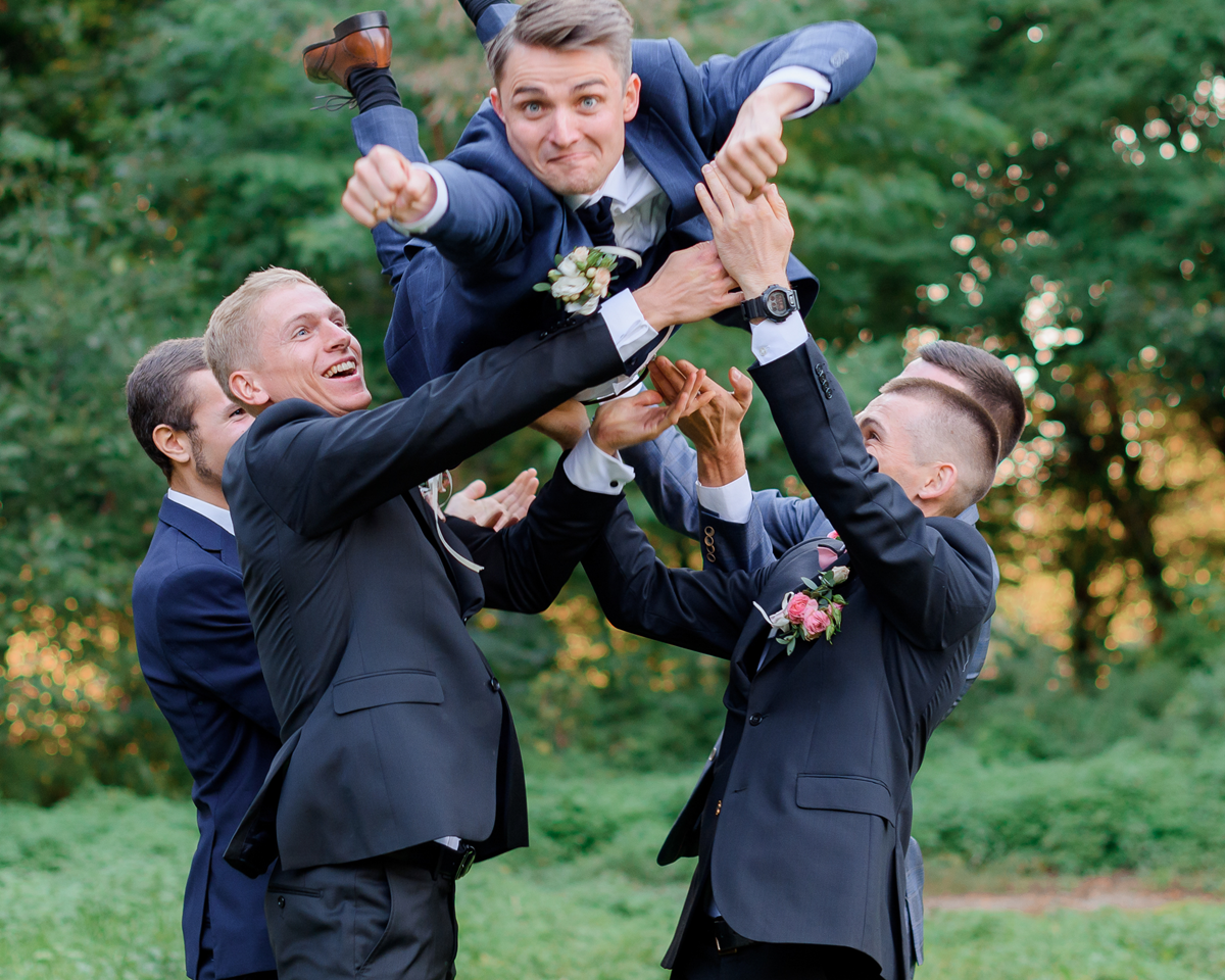 The Ultimate Guide: Mistakes to Avoid When Choosing Groomsmen Suits