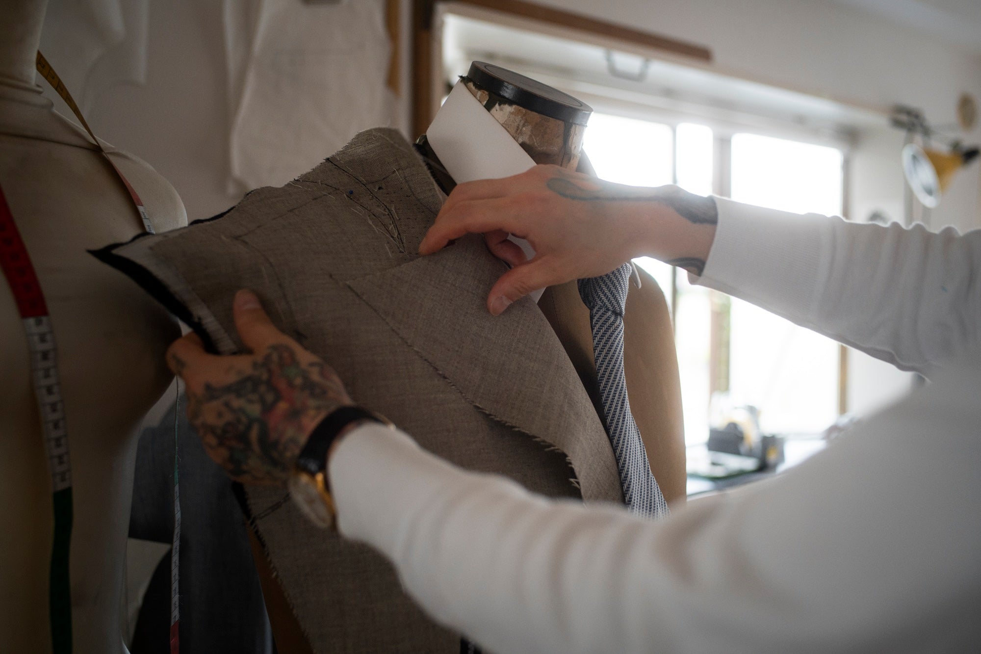 How to Judge the Workmanship and Quality of a Suit