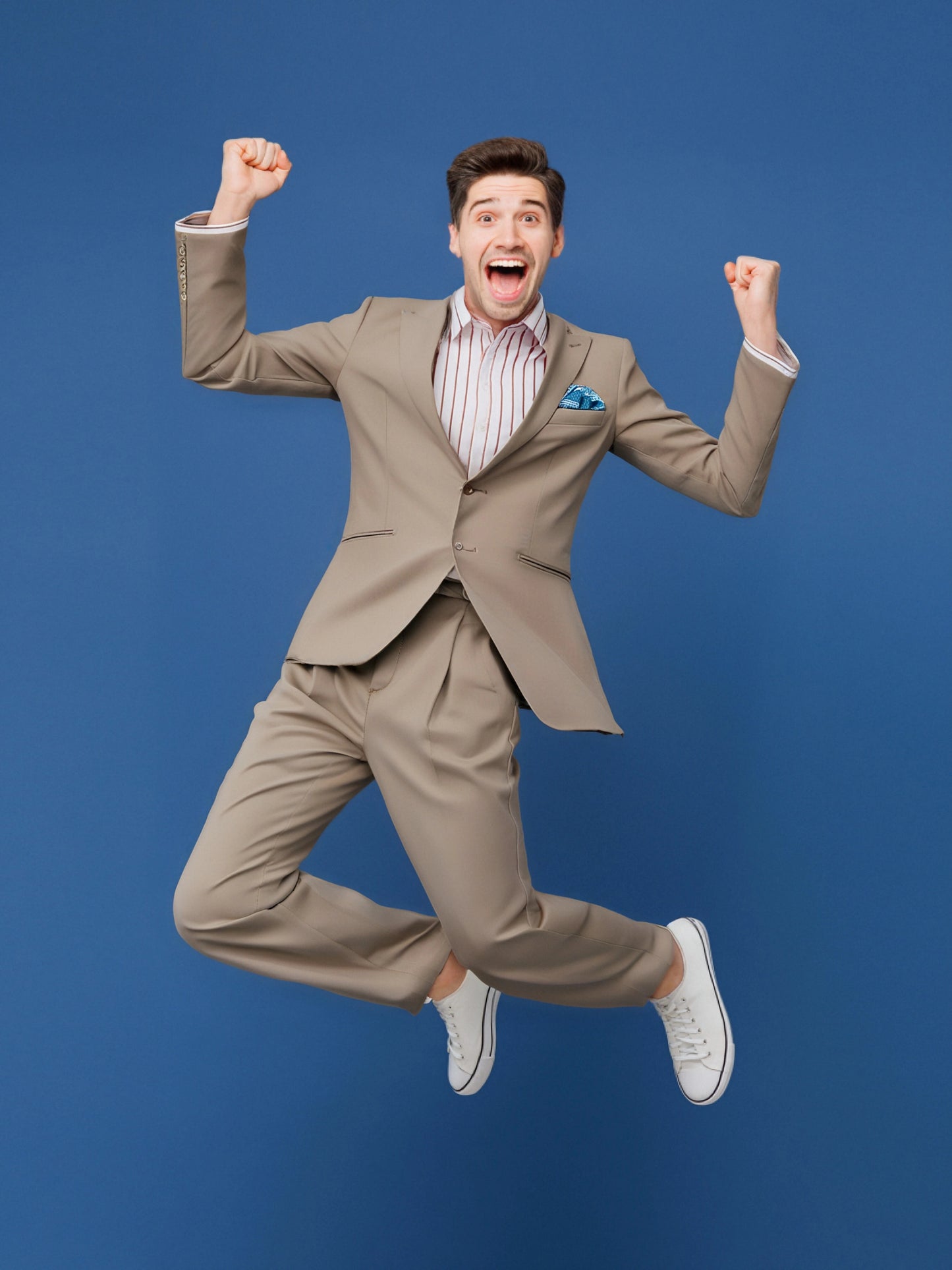 Costume en laine stretch beige à simple boutonnage et revers en pointe