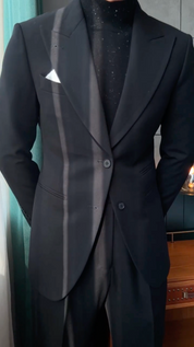 Black 2 Piece Peaked Lapel 2-Button Suit