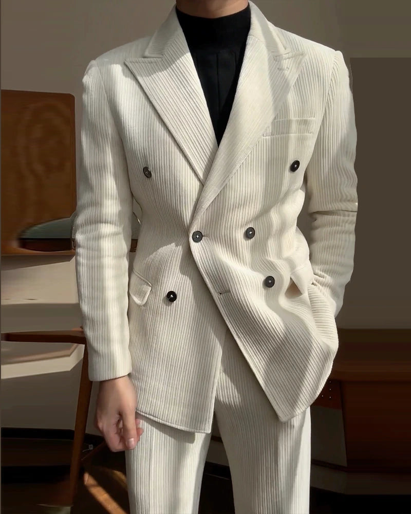 White Pinstripe 2 Piece Peaked Lapel  Double Breasted Suit