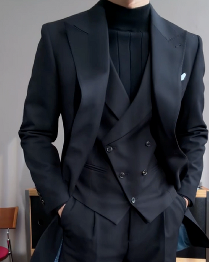 Black 2-Button Peaked Lapel 3-Piece Suit