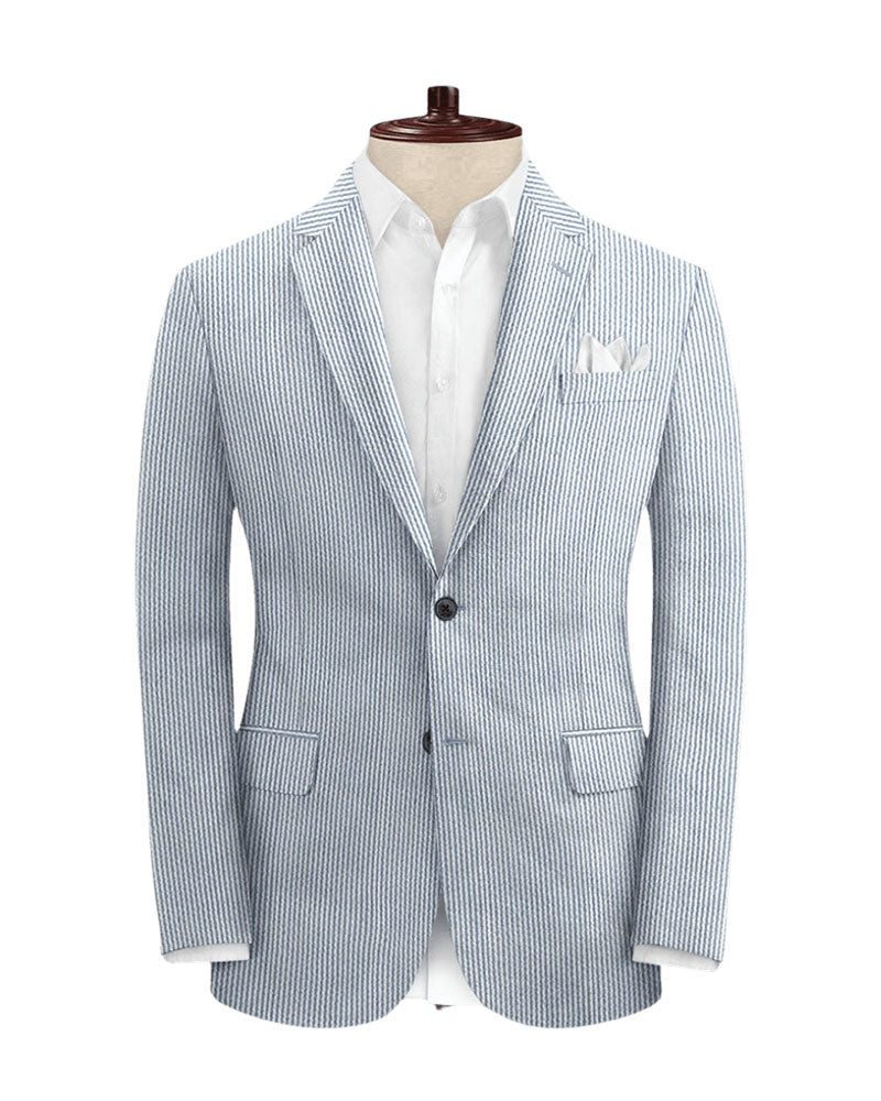 Traje de seersucker azul con solapa con muesca