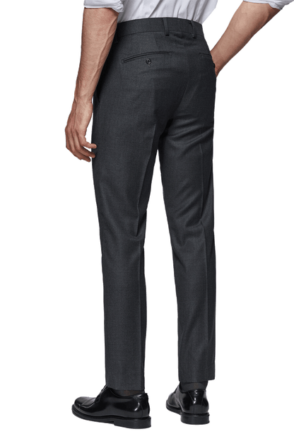 Traje de 2 piezas de corte regular y 2 botones en color gris asfalto