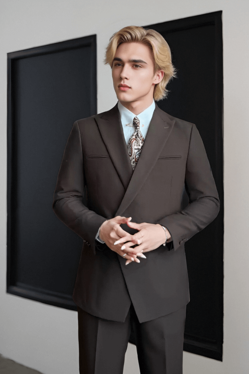 Traje entallado premium de un botón en color marrón