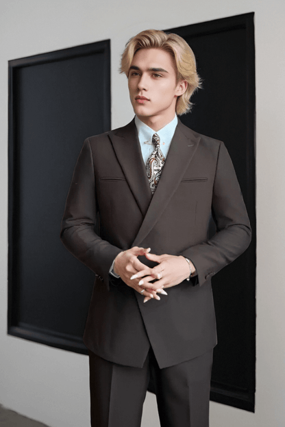 Traje entallado premium de un botón en color marrón