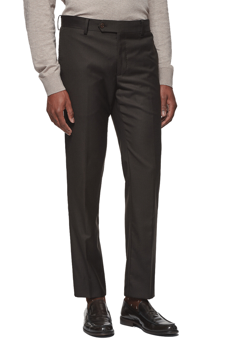 Traje de 2 piezas de corte regular y 2 botones en color marrón oscuro