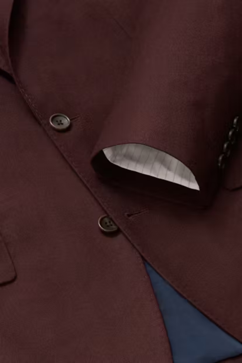 Burgunderroter Anzug aus italienischem Leinen mit Revers 