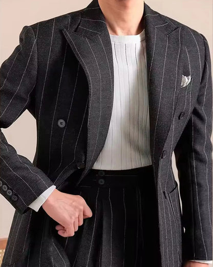 Black Stripe Peaked Lapel Double-breasted 2-piece Suits