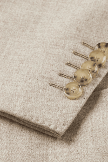 Traje de 2 piezas de corte regular y 2 botones en color marrón claro