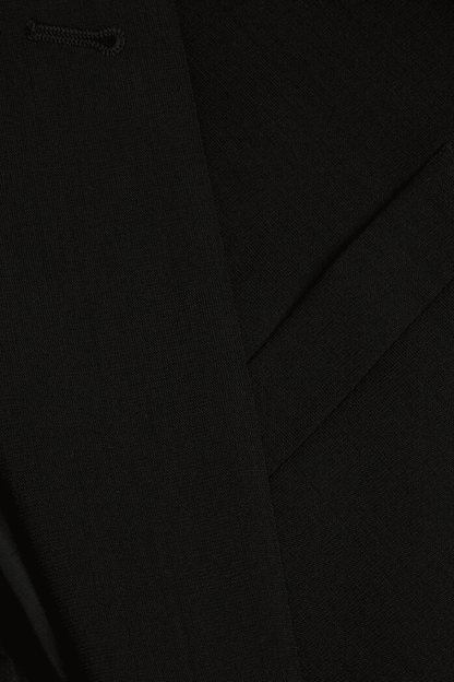 Traje de 2 piezas de corte regular y 2 botones en color tostado