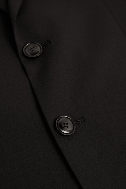 Traje de 2 piezas de corte regular y 2 botones en color tostado