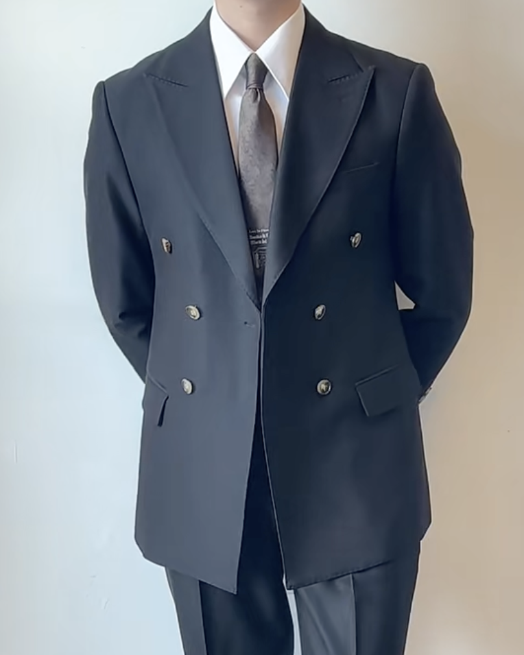 Black Double-breasted Peak Lapel 2-piece Suit
