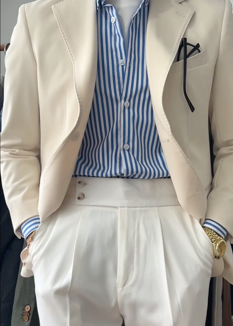 White2PieceNotchLapel2-ButtonSuit.jpg