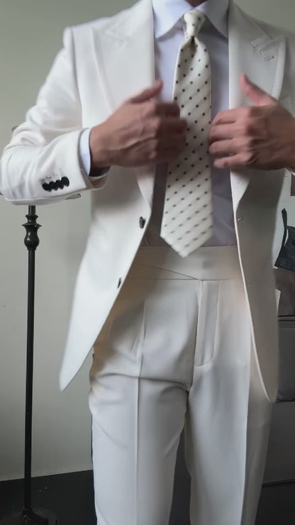 White 2 Piece Peaked Lapel 2-Button Suit