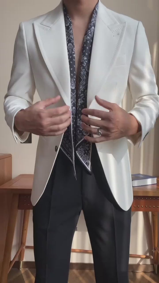 Classic White 2-button Peak Lapel Blazer Suit