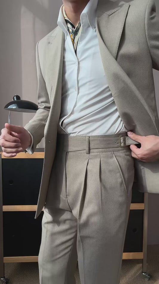 Two-button Peak Lapel 2-piece Suit