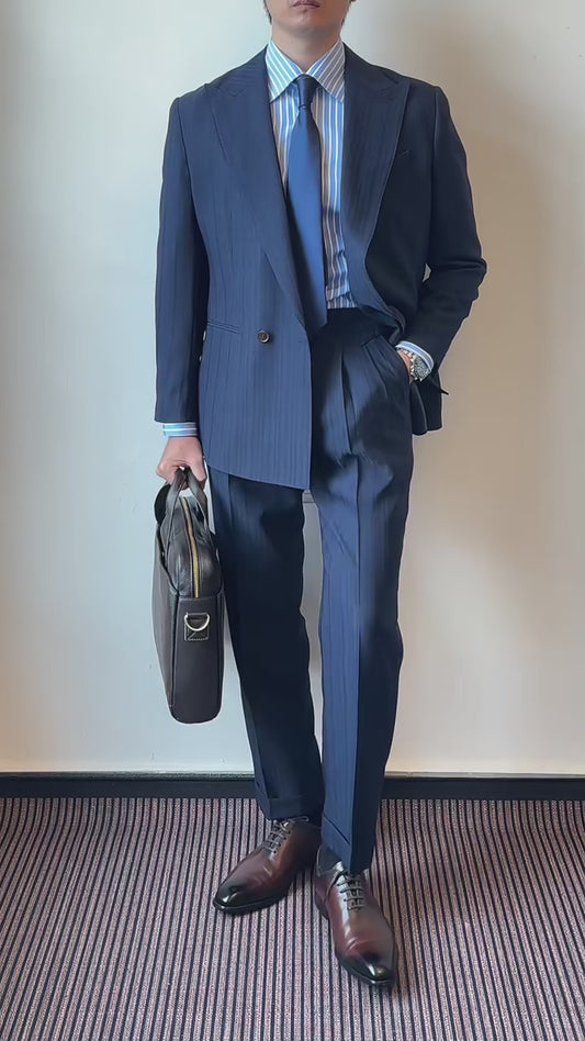 Navy Blue Double-breasted Peak Lapel 2-piece Suit